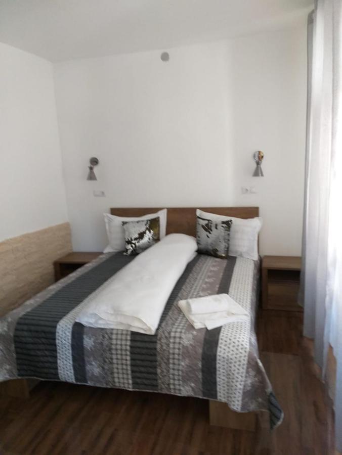 شقة Sara House Bistriţa المظهر الخارجي الصورة